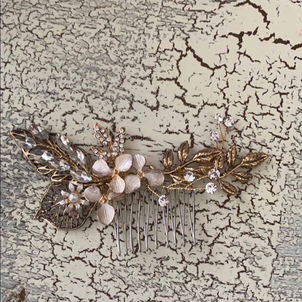 Wedding hair comb